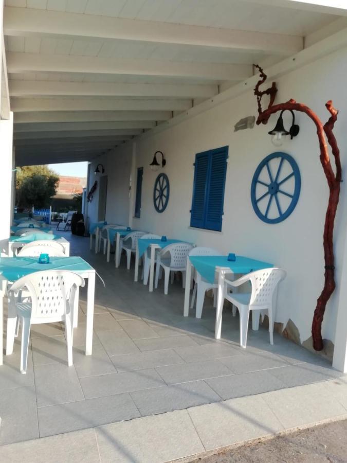 B&B And Home Restaurant La Casa Del Pescatore SantʼAnna Arresi Екстериор снимка
