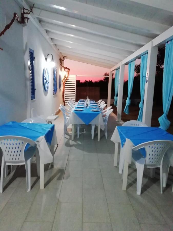 B&B And Home Restaurant La Casa Del Pescatore SantʼAnna Arresi Екстериор снимка
