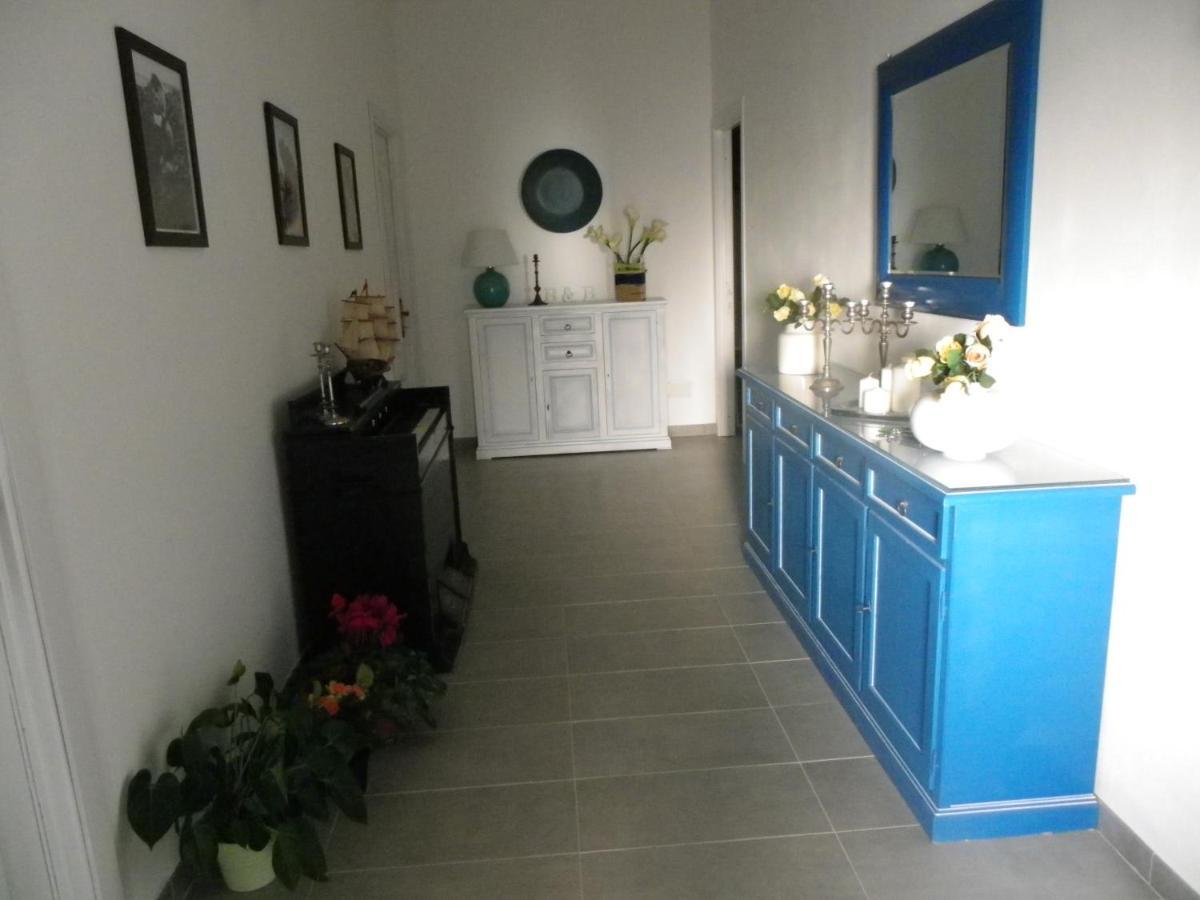 B&B And Home Restaurant La Casa Del Pescatore SantʼAnna Arresi Екстериор снимка