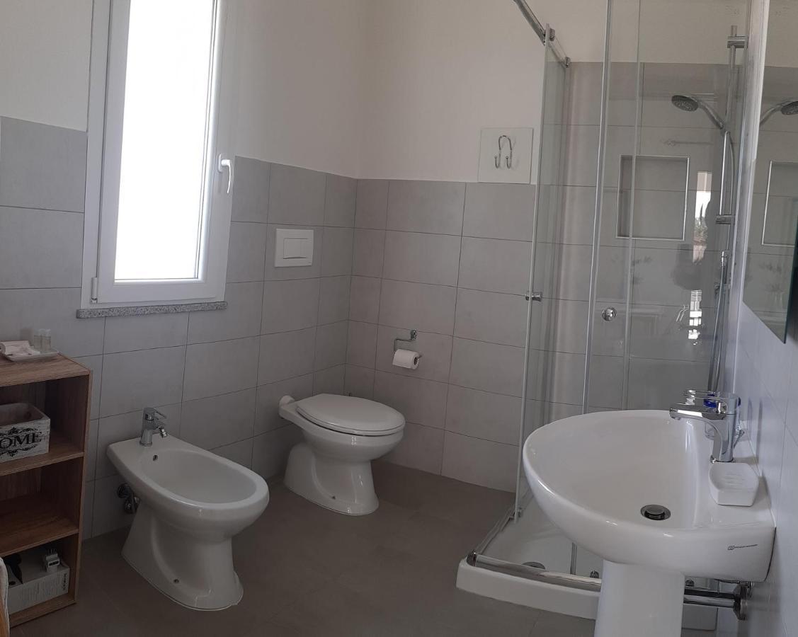 B&B And Home Restaurant La Casa Del Pescatore SantʼAnna Arresi Екстериор снимка